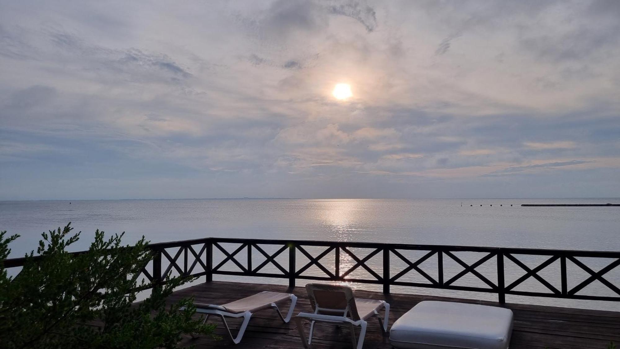 On The Beach - Seaside Sunset Haven แคนคูน ภายนอก รูปภาพ
